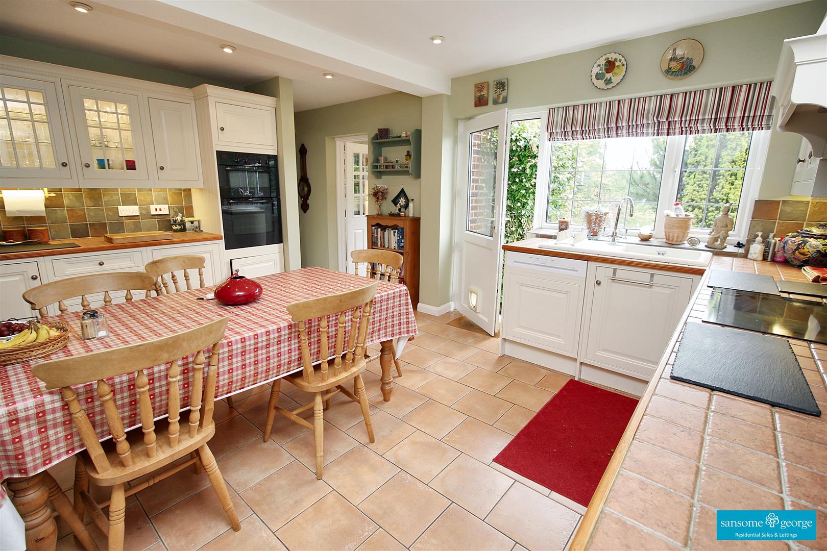 Fairway Avenue, Tilehurst, Reading